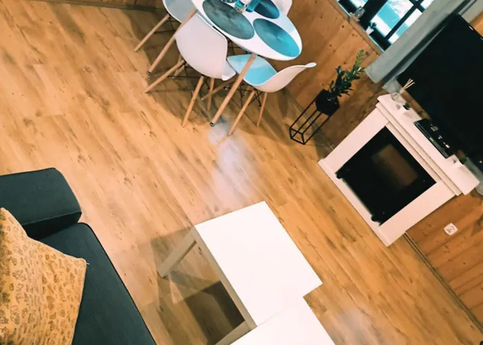 W Puszczy ,,kocanka Domek alpejski Mezyk