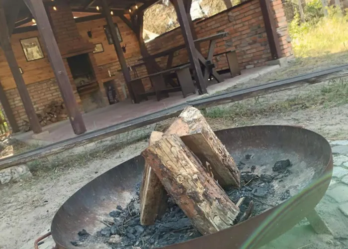 W Puszczy ,,kocanka Domek alpejski